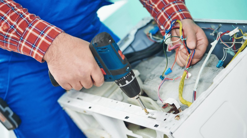 Büyükçekmece Maytag Maytag çamaşır makinesi kart tamiri – Su almama arızası orijinal parça ile giderildi. - Teknik servis örneği